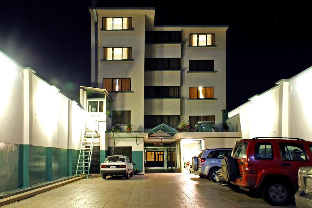 Hotel Yanuncay Cuenca Esterno foto